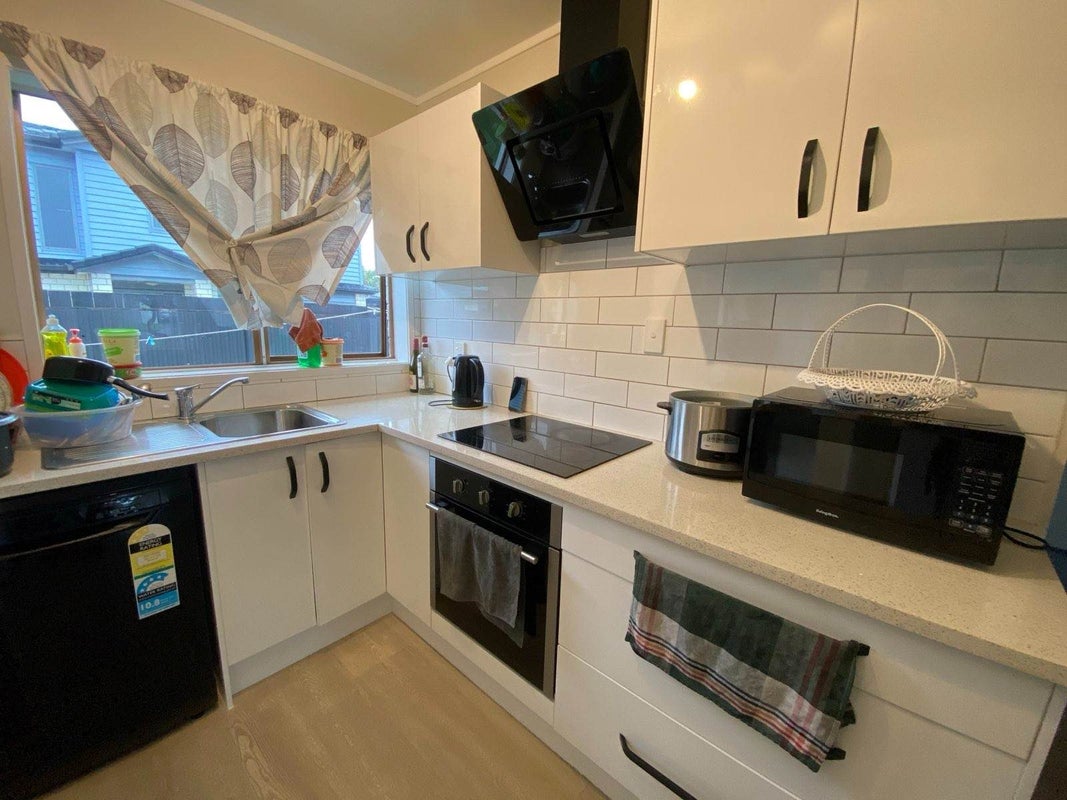 2/50 Jellicoe Road, Manurewa, Auckland - Carousel 2