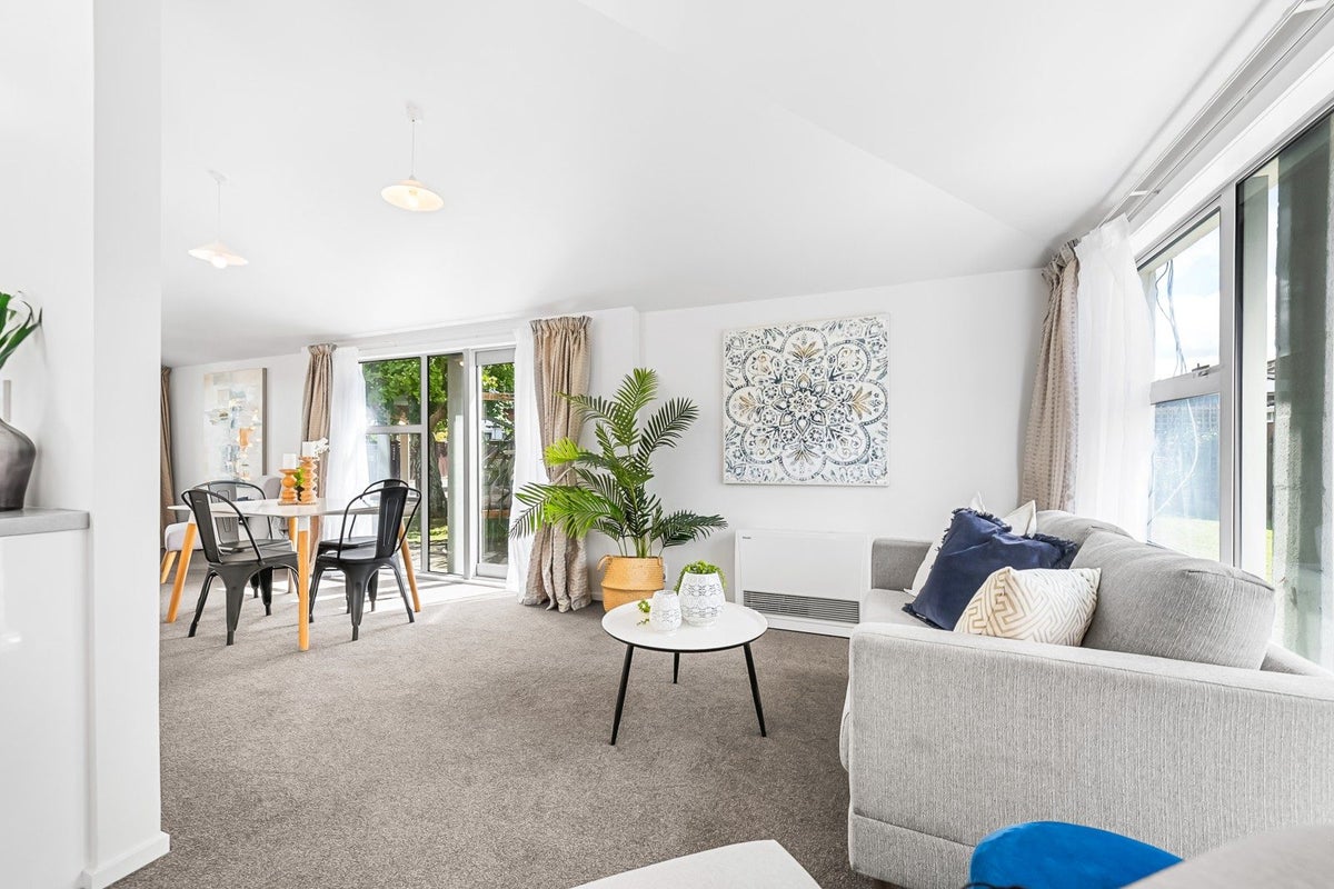 4/30 Bauchop Road, Waterloo, Lower Hutt - Carousel 2