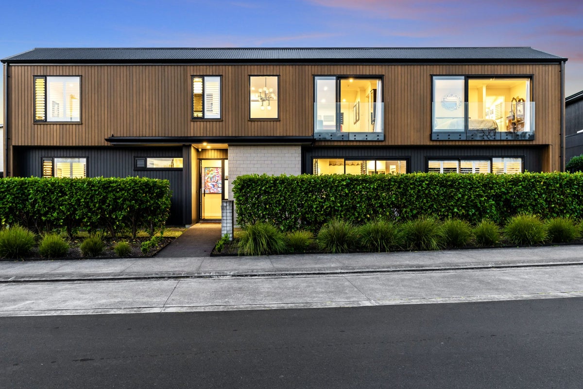 56 Bomb Point Drive, Hobsonville, Auckland - Carousel 1