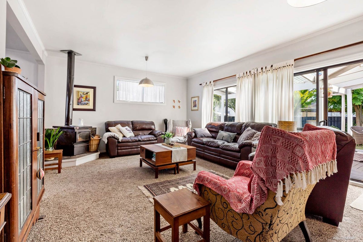 1/24 Frances Street, Manurewa, Auckland - Carousel 2