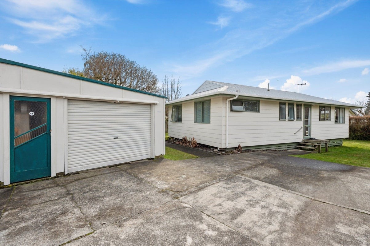 2A Werrina Crescent, Mangakakahi, Rotorua - Carousel 1