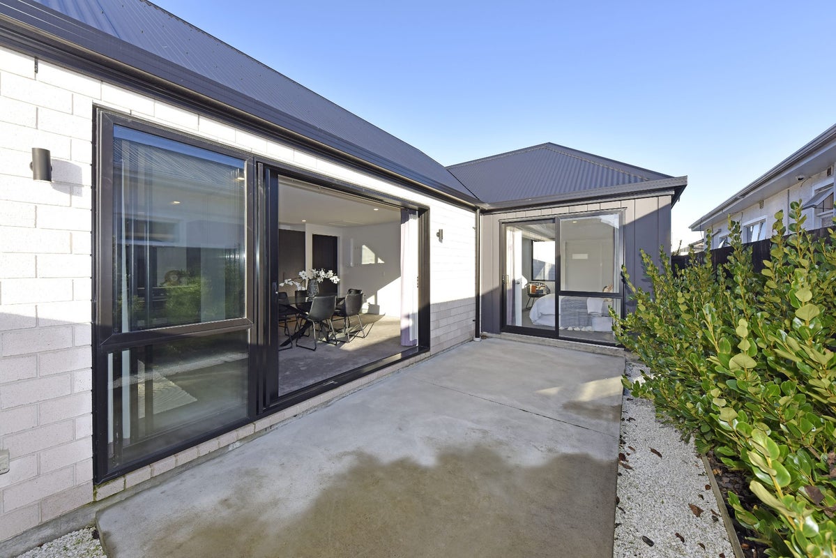 2/502 Armagh Street, Linwood, Christchurch - Carousel 1