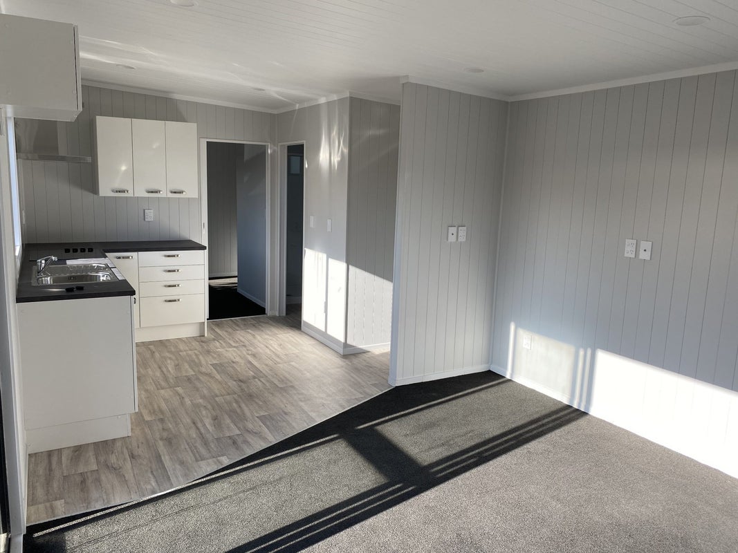100 Dinsdale Road, Dinsdale, Hamilton - Carousel 2