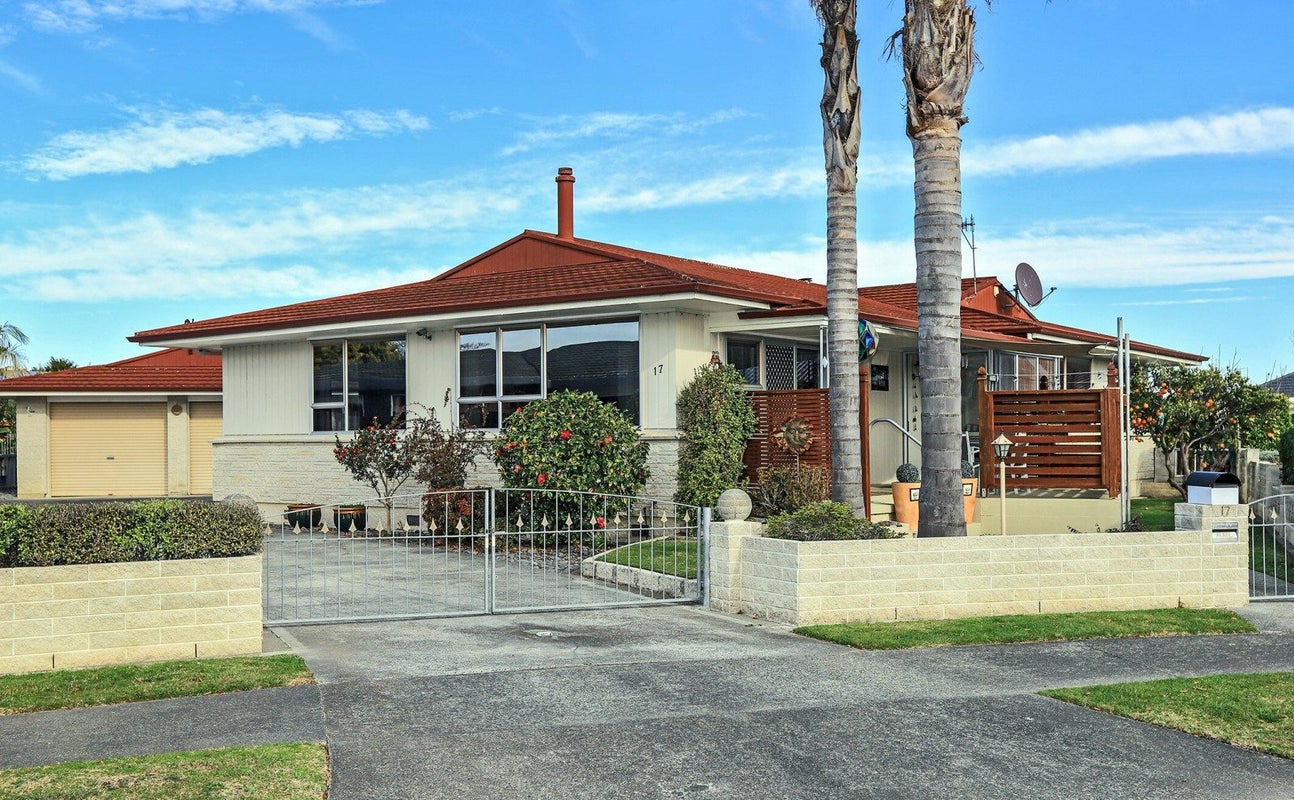 17 Laurent Place, Greenmeadows, Napier - Carousel 1