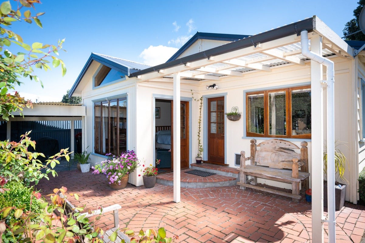 40 Pipi Street, Te Awanga, Te Awanga - Carousel 1