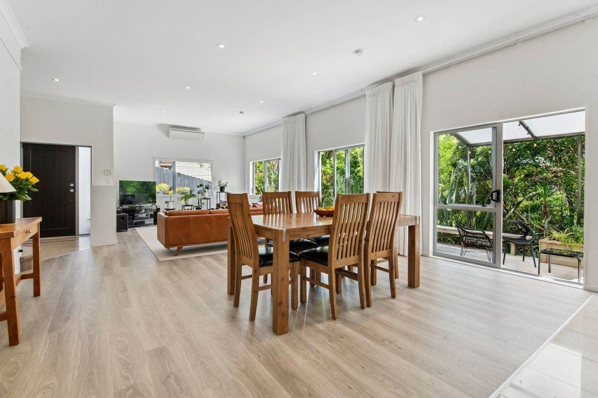 232 Schnapper Rock Road, Schnapper Rock, Auckland - Carousel 2