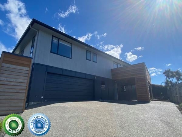 115 Queens Road, Waikanae Beach, Waikanae - Carousel 1