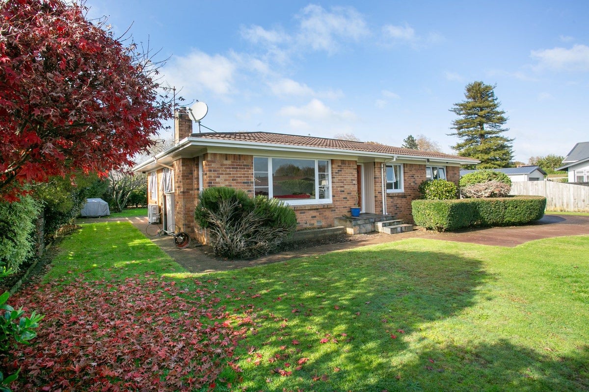 2 Hillary Place, Leamington, Cambridge - Carousel 1