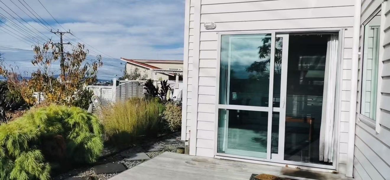30 Park Rise, Campbells Bay, Auckland - Carousel 1