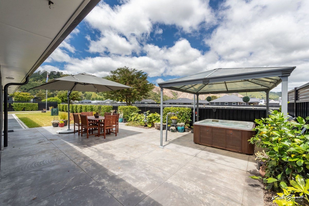33 Buddle Road, Wallaceville, Upper Hutt - Carousel 1