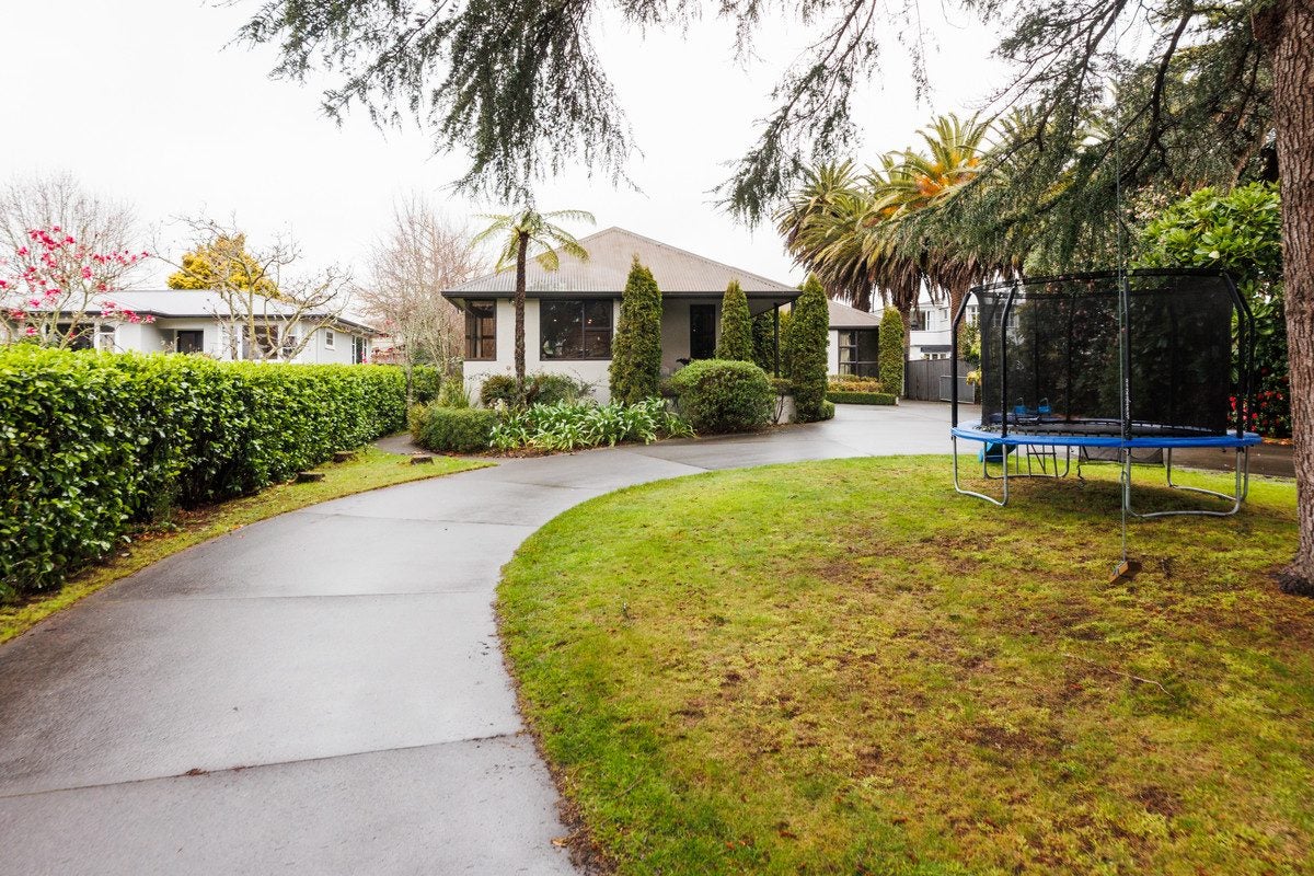 74 College Street, Awapuni, Palmerston North - Carousel 2
