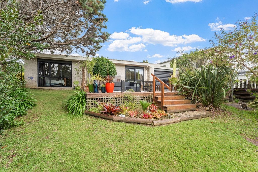 38 Scott Road, Stanmore Bay, Whangaparaoa - Carousel 1