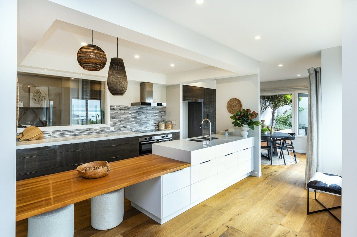 2 Challenger Lane, Redcliffs, Christchurch - Carousel 2