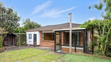 9/116 Titirangi Road, New Lynn, Auckland - Carousel 1