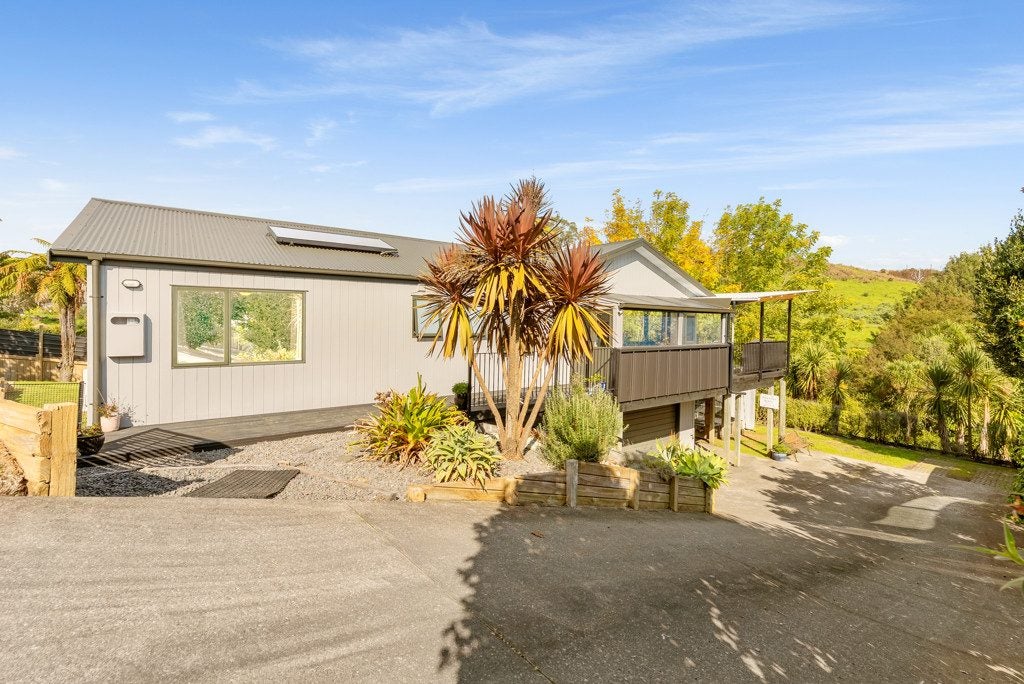 126 Meander Drive, Welcome Bay, Tauranga - Carousel 1