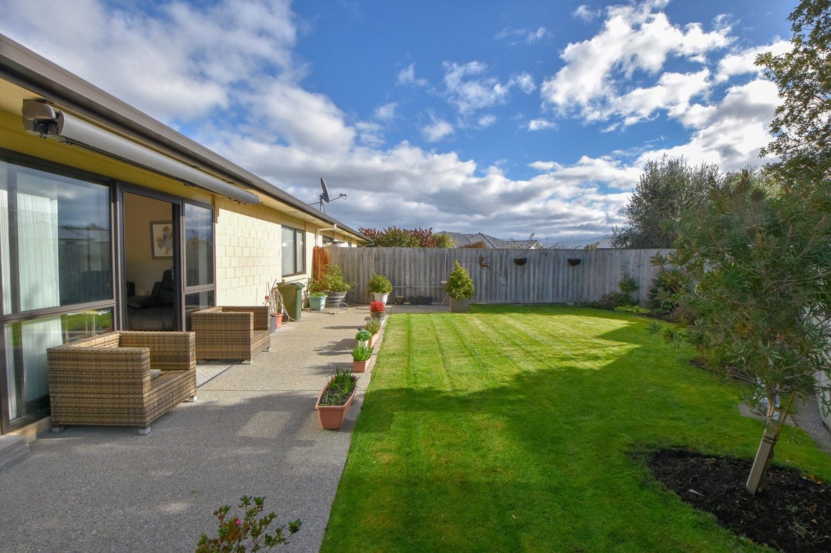 75 Ashmore Park Road, Carterton, Carterton - Carousel 2
