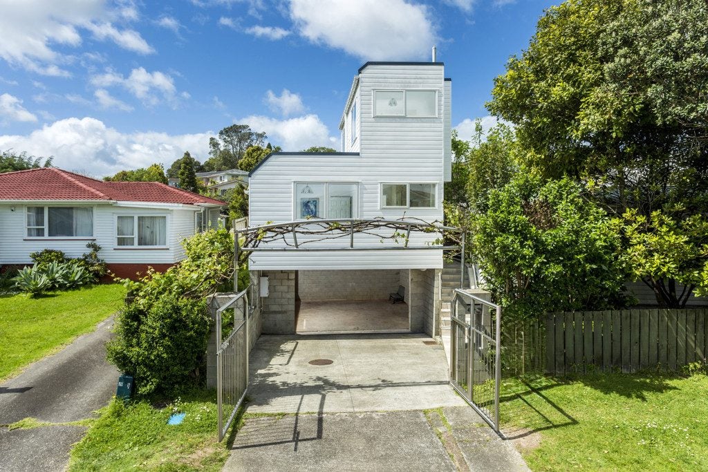 44A Waverley Avenue, Glenfield, Auckland - Carousel 1