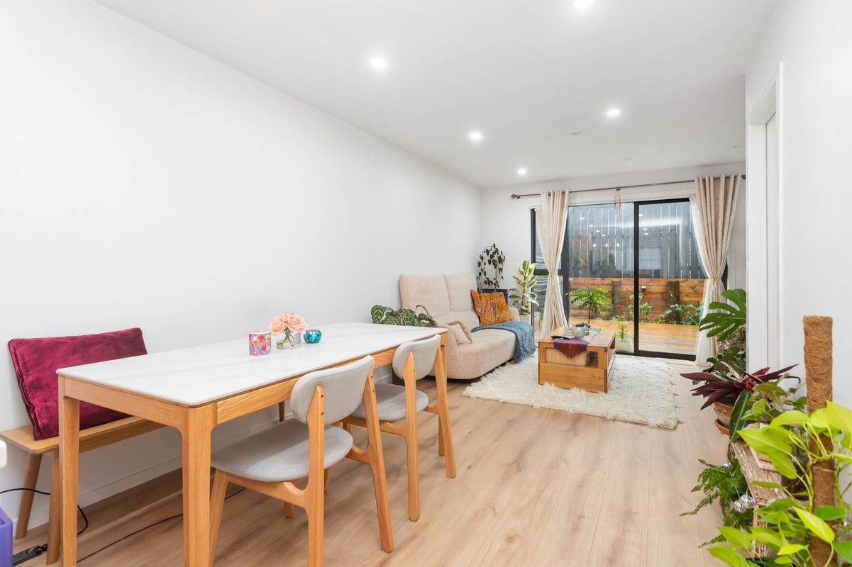 3/28 Croydon Road, New Lynn, Auckland - Carousel 1