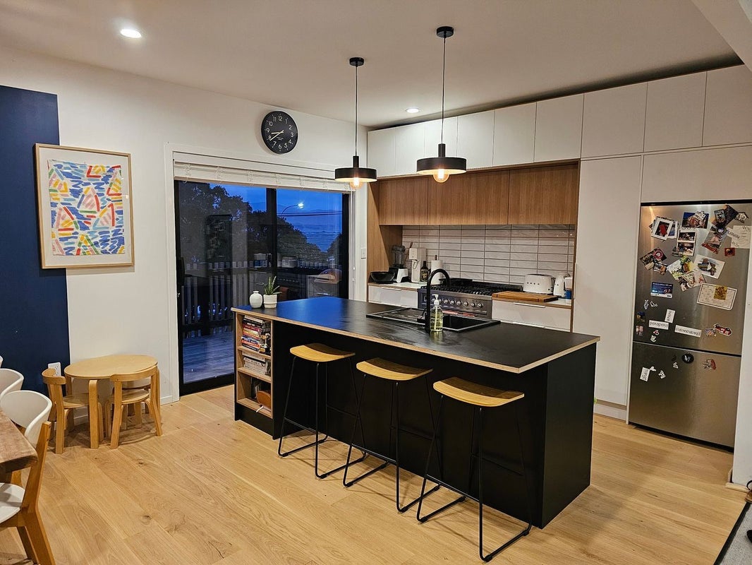 276 Queens Drive, Lyall Bay, Wellington - Carousel 1