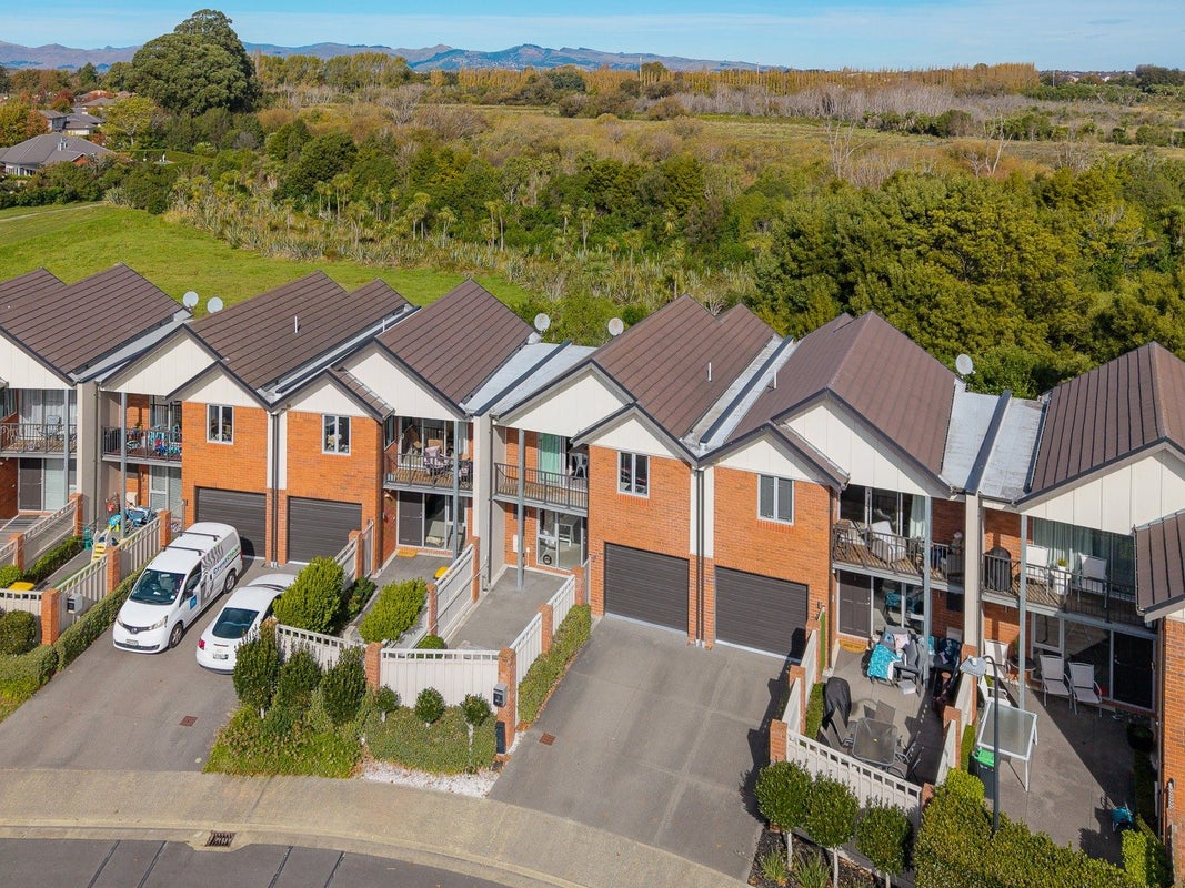 18 Henley Green, Northwood, Christchurch - Carousel 28
