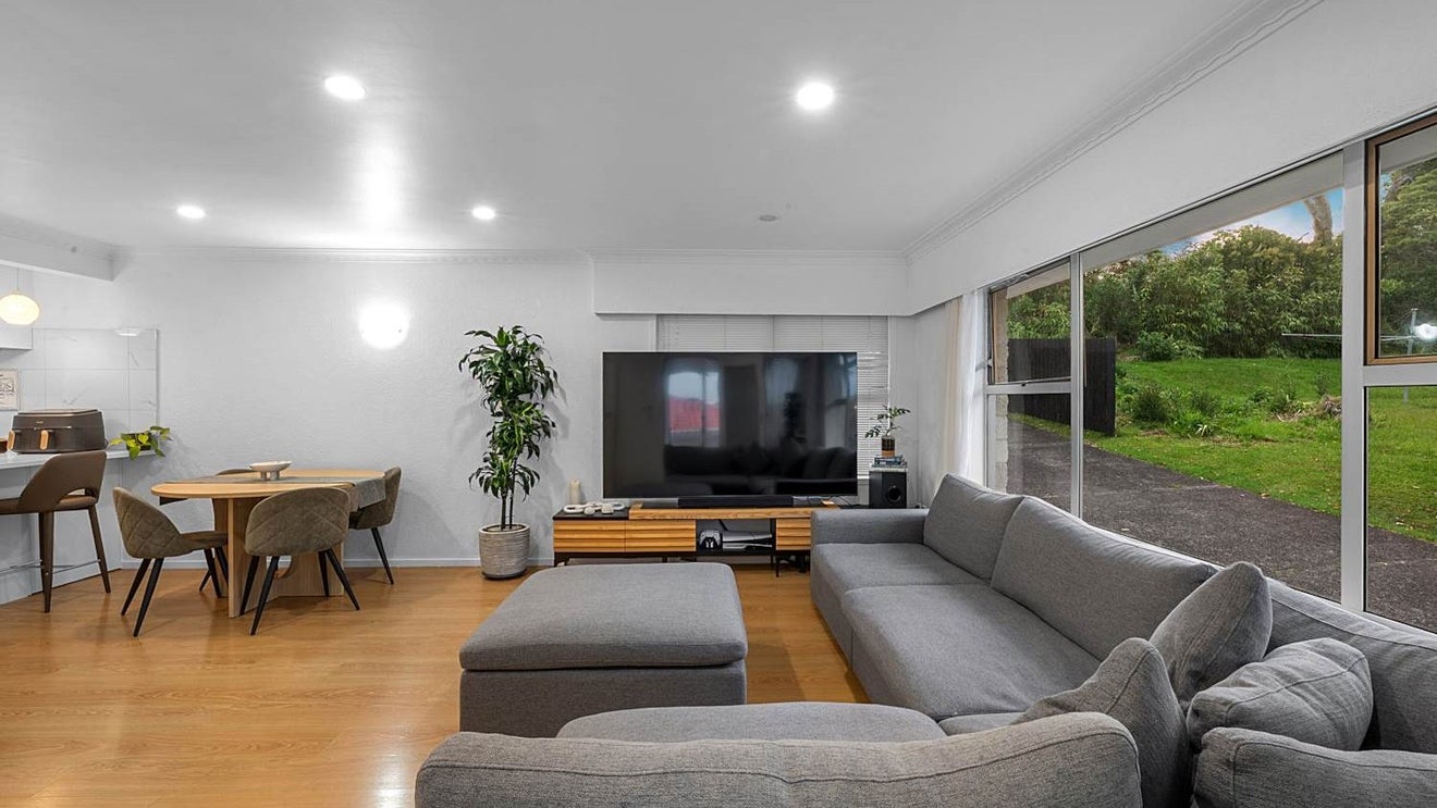 2/38 Corunna Road, Milford, Auckland - Carousel 1