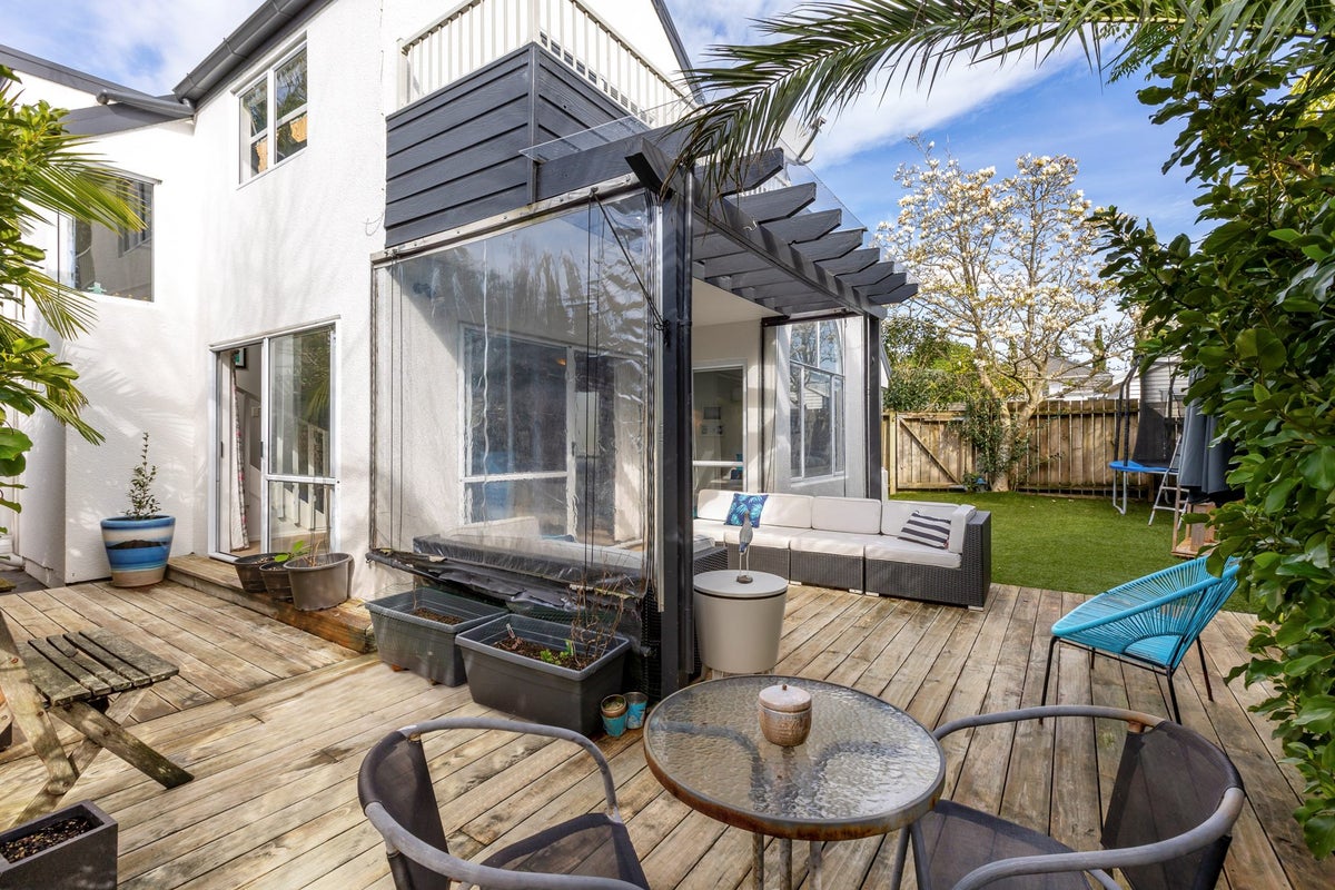 2/70 Wellpark Avenue, Grey Lynn, Auckland - Carousel 1