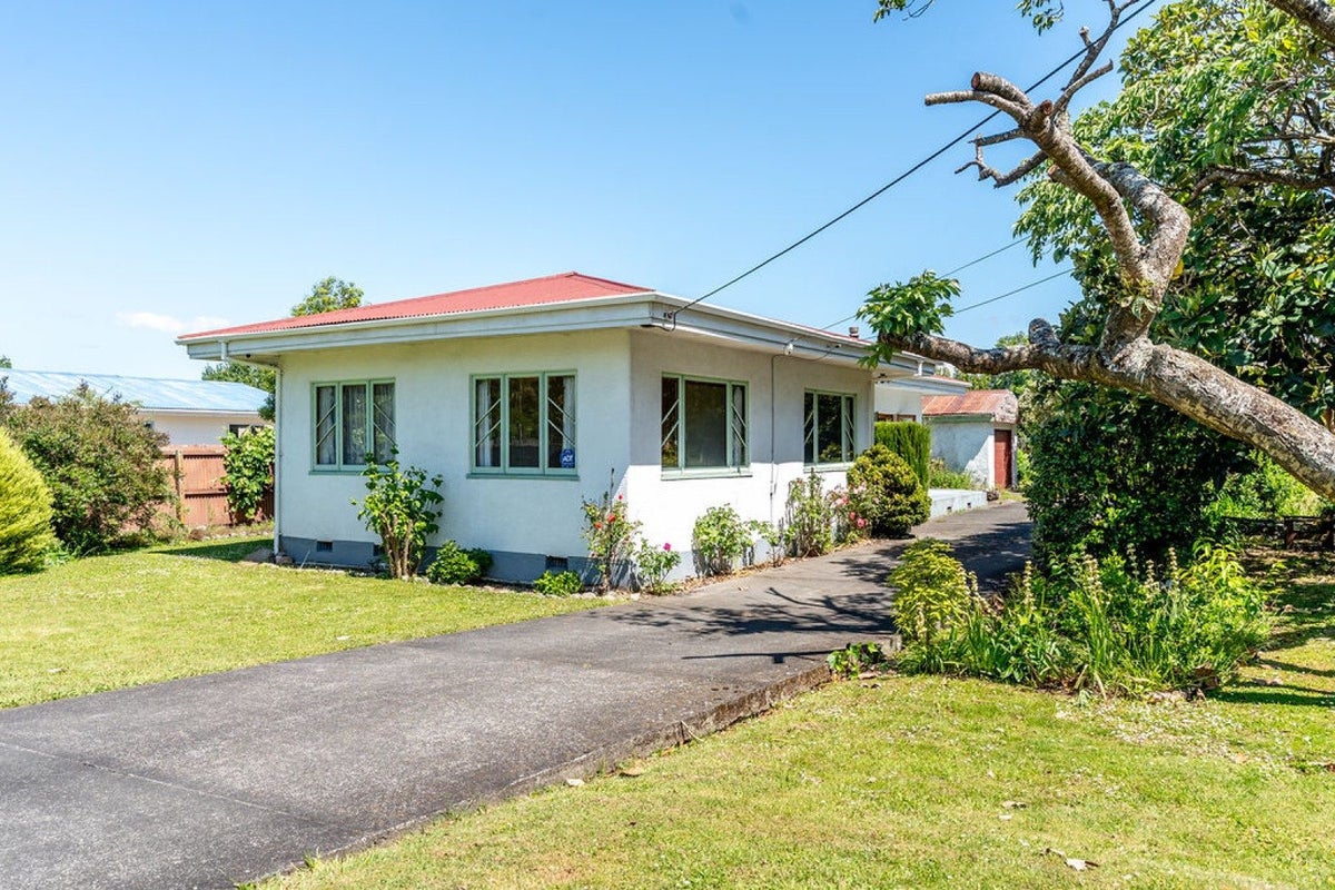 53 Victoria Street, Carterton - Carousel 1