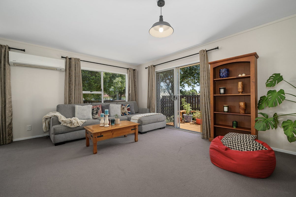 2A Redmond Street, Judea, Tauranga - Carousel 2