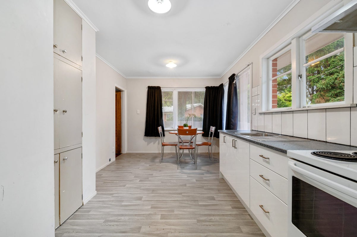 20 Werrina Crescent, Mangakakahi, Rotorua - Carousel 2