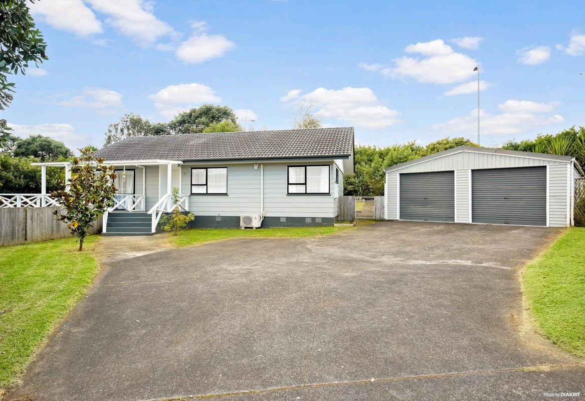 81 Santiago Crescent, Unsworth Heights, Auckland - Carousel 1