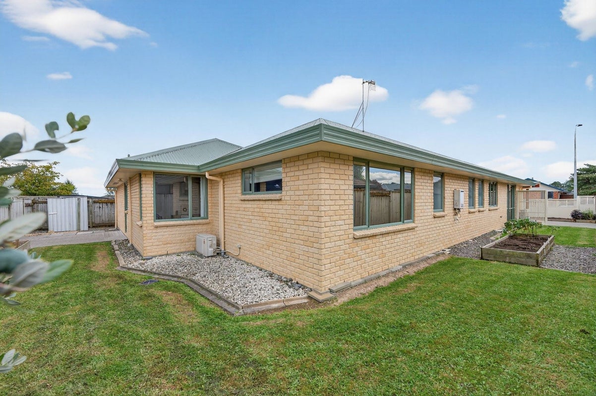 42 Brooklyn Heights Drive, Kelvin Grove, Palmerston North - Carousel 20