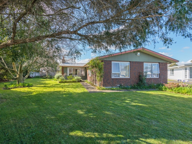 9 Panako Place, Awapuni, Palmerston North - Carousel 1