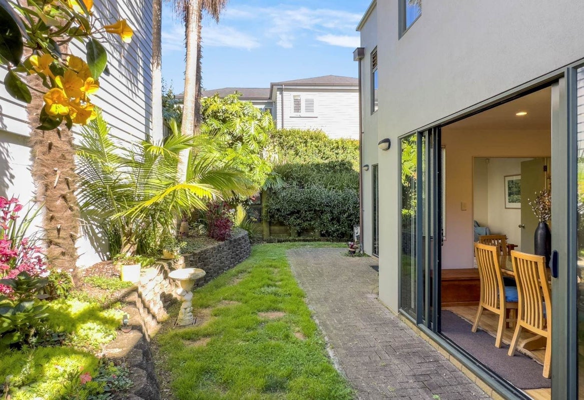 31B Koraha Street, Remuera, Auckland - Carousel 2