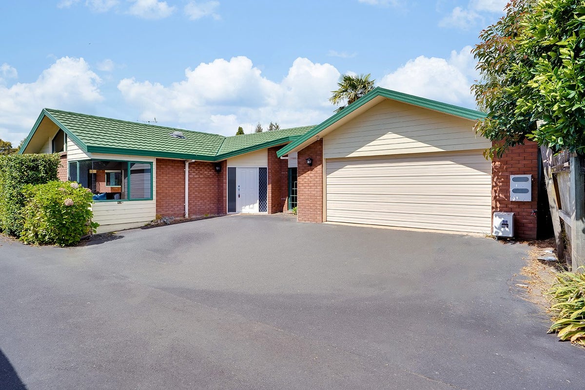 212B Nixon Street, Hamilton East, Hamilton - Carousel 1