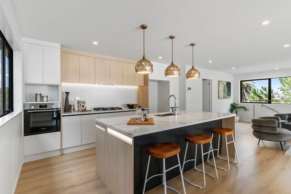 37 Pinecrest Drive, Gulf Harbour, Whangaparaoa - Carousel 1