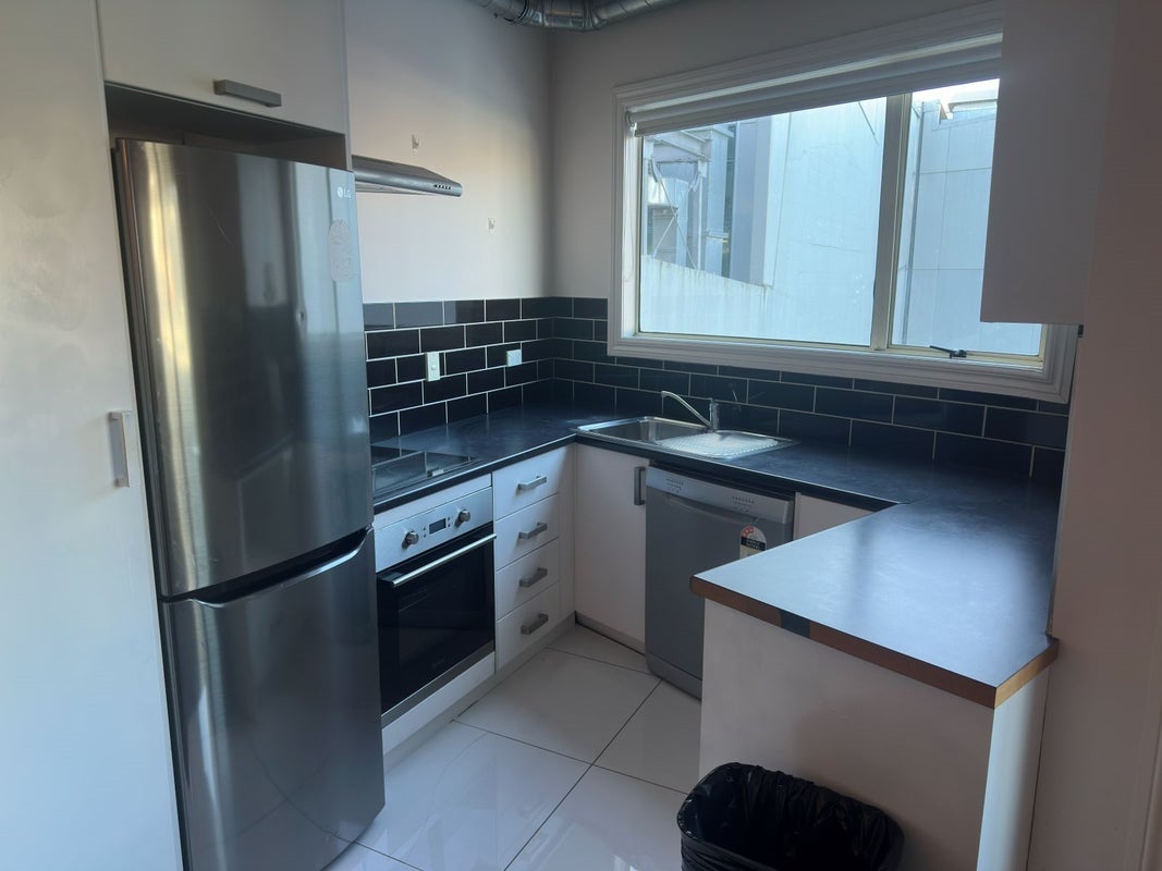 8/79 Manners Street, Te Aro, Wellington - Carousel 2