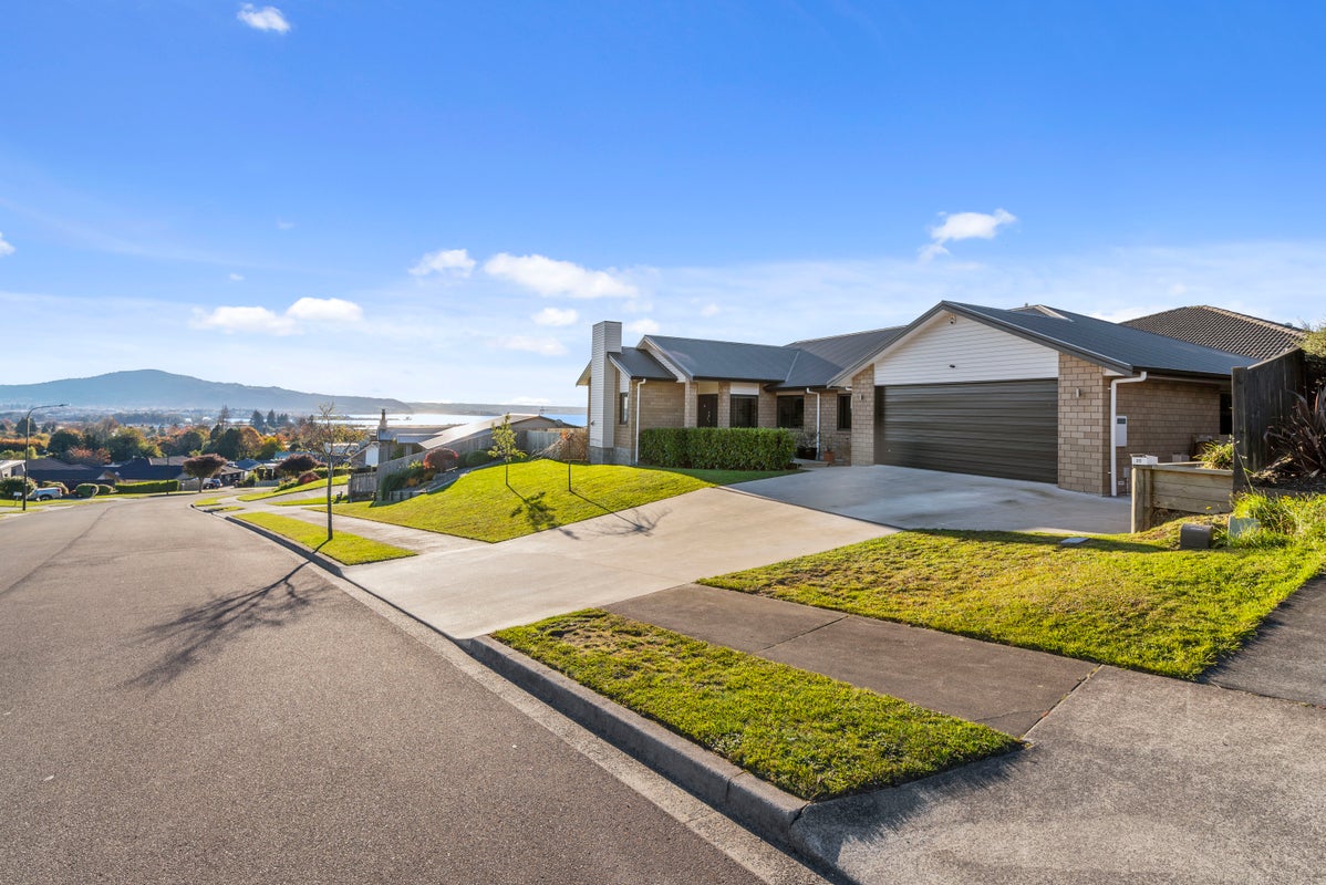 22 Butler Place, Lynmore, Rotorua - Carousel 32