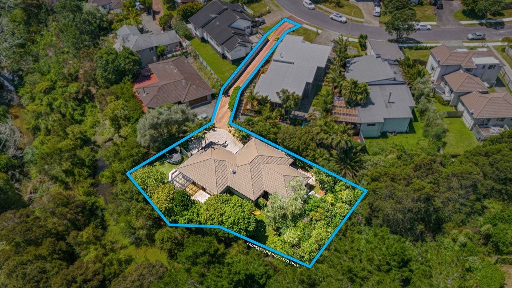 22 Admirals Court Drive, Greenhithe, Auckland - Carousel 2