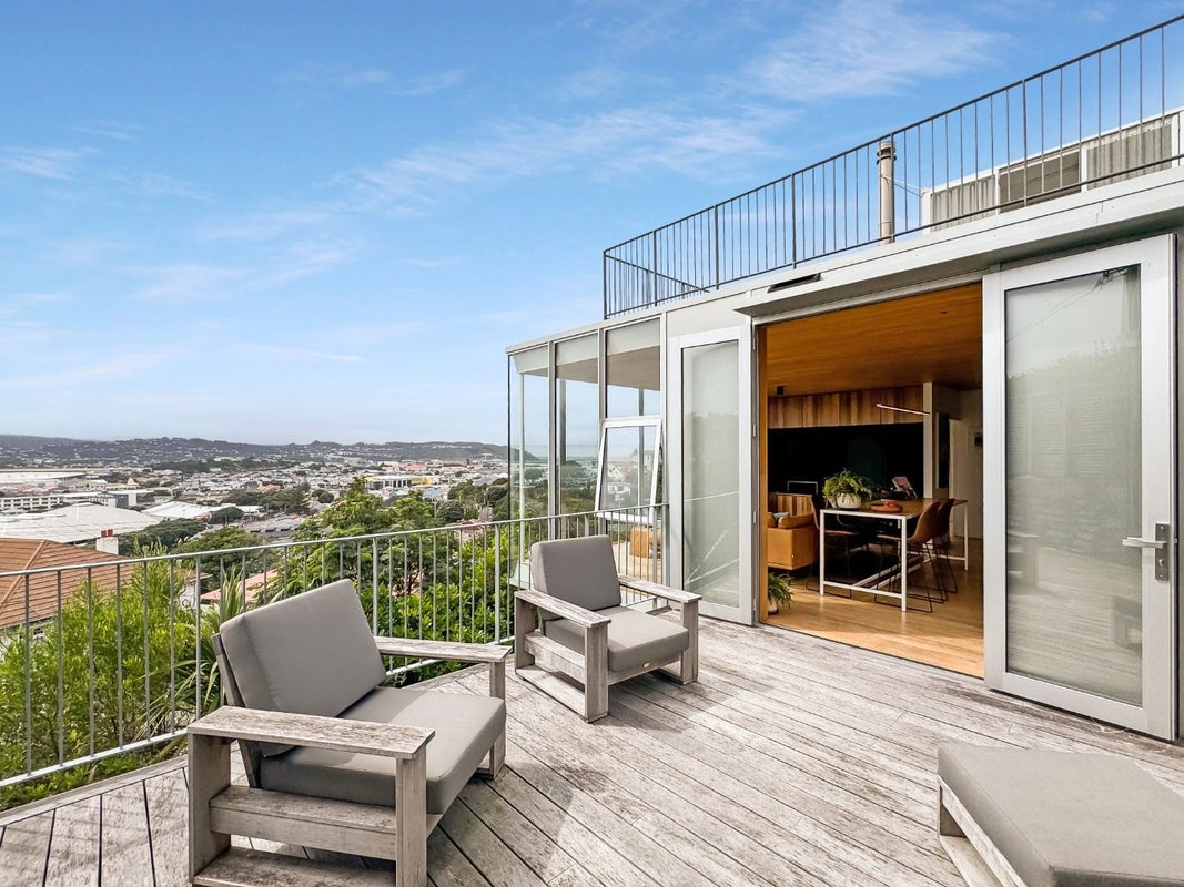 6 Crawford Road, Kilbirnie, Wellington - Carousel 1