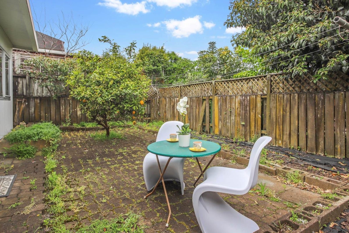 1/14 Brook Street, Milford, Auckland - Carousel 19