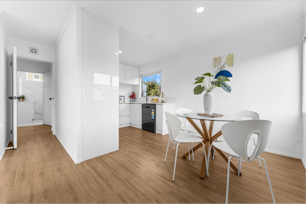 11B Honey Place, Weymouth, Auckland - Carousel 2