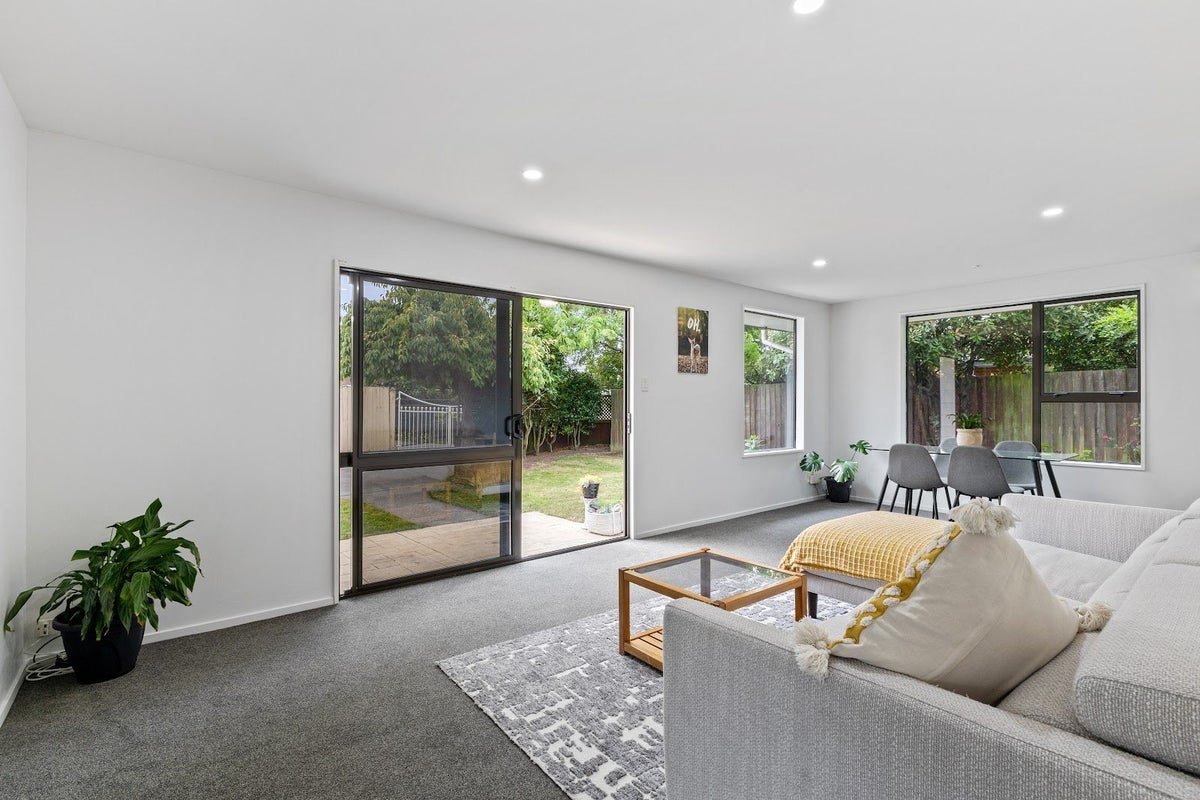 1/3 Thornhill Place, Sockburn, Christchurch - Carousel 1