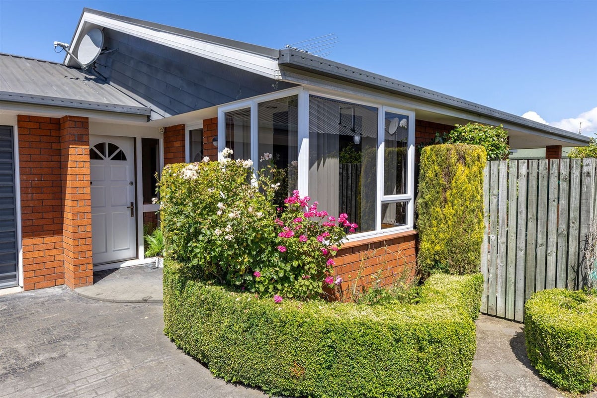 1/11 Rossiter Avenue, Redwood, Christchurch - Carousel 1