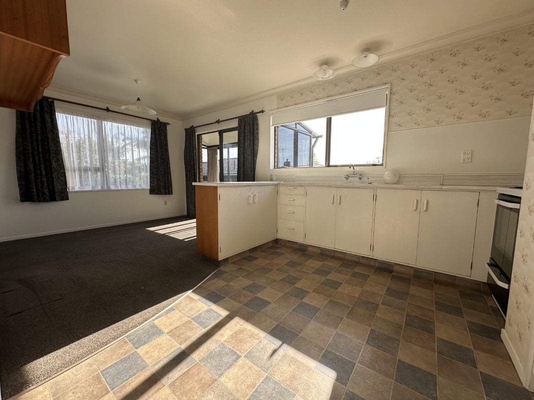 7B Columba Place, Matua, Tauranga - Carousel 2