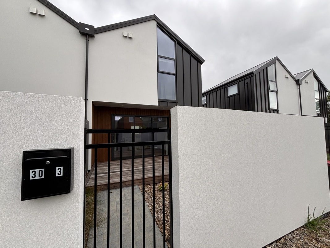 3/30 Cornwall Street, St Albans, Christchurch - Carousel 1