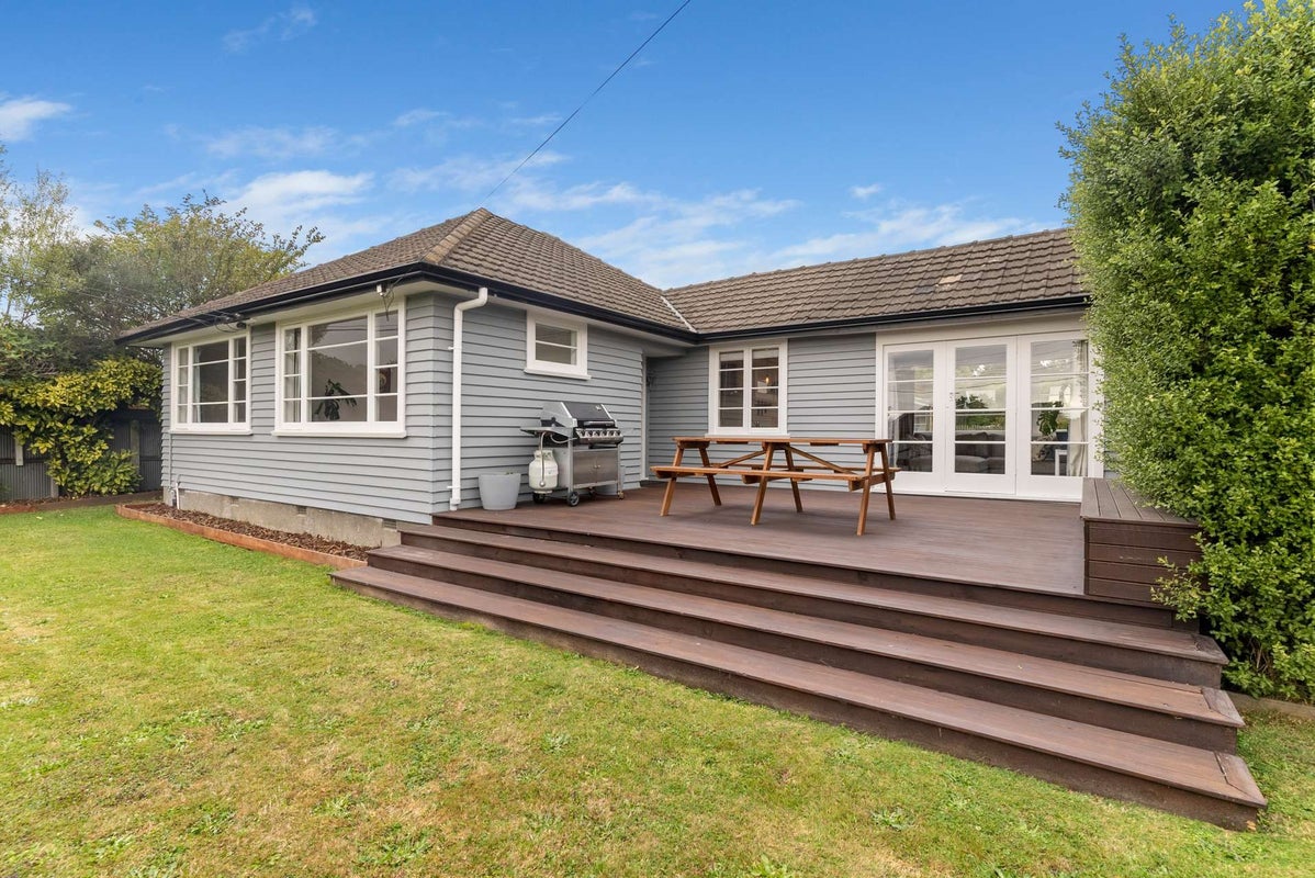 2/5 Victors Road, Hoon Hay, Christchurch - Carousel 1