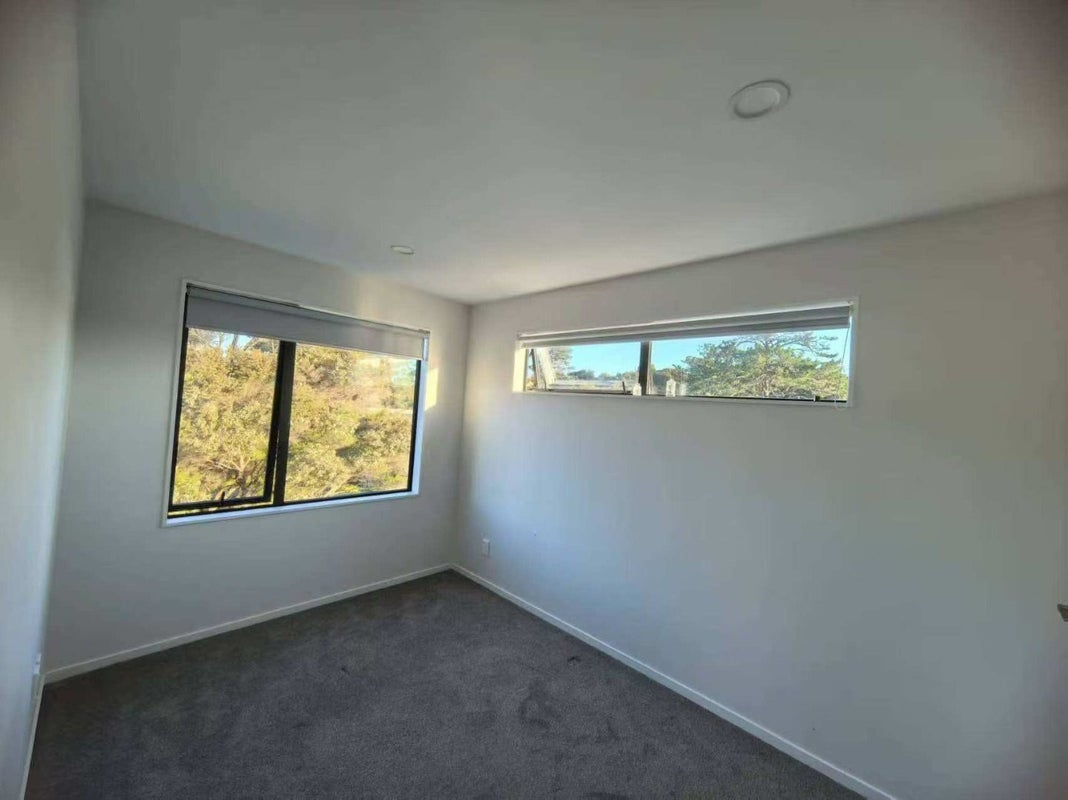 20 Waka Street, Albany Heights, Auckland - Carousel 2