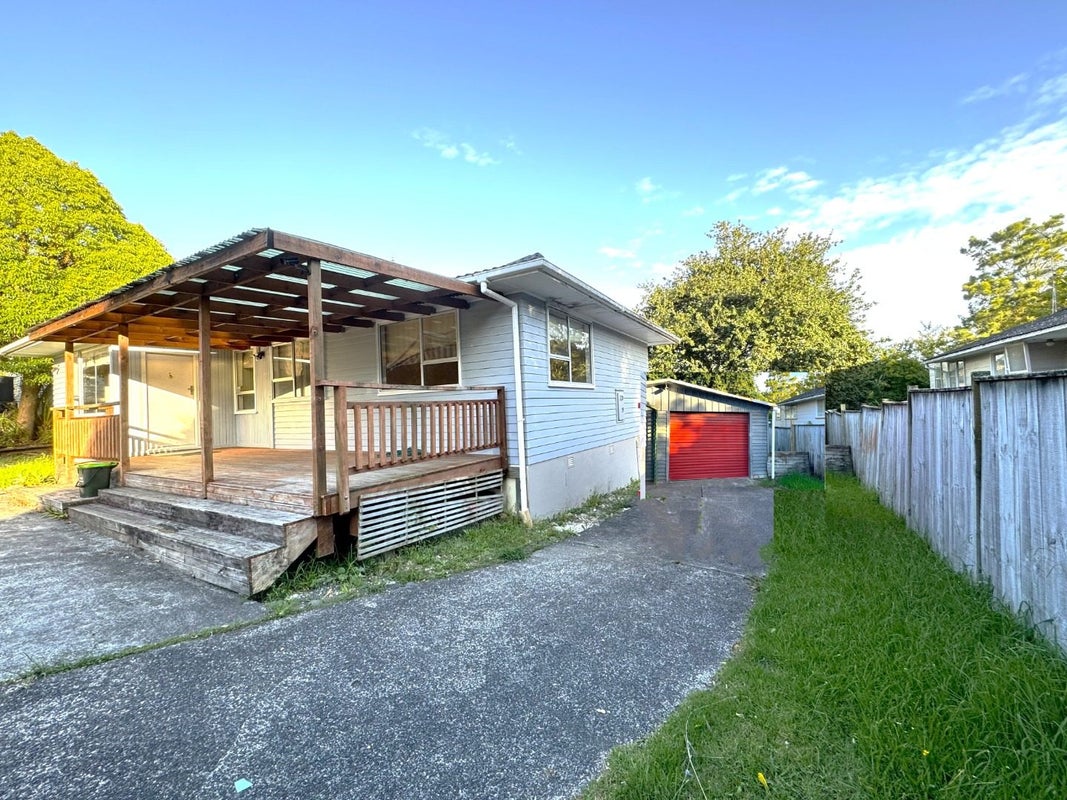 13 Juniper Road, Sunnynook, Auckland - Carousel 1