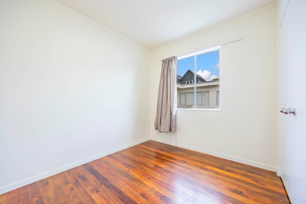 1/50 Wynyard Road, Mount Eden, Auckland - Carousel 11