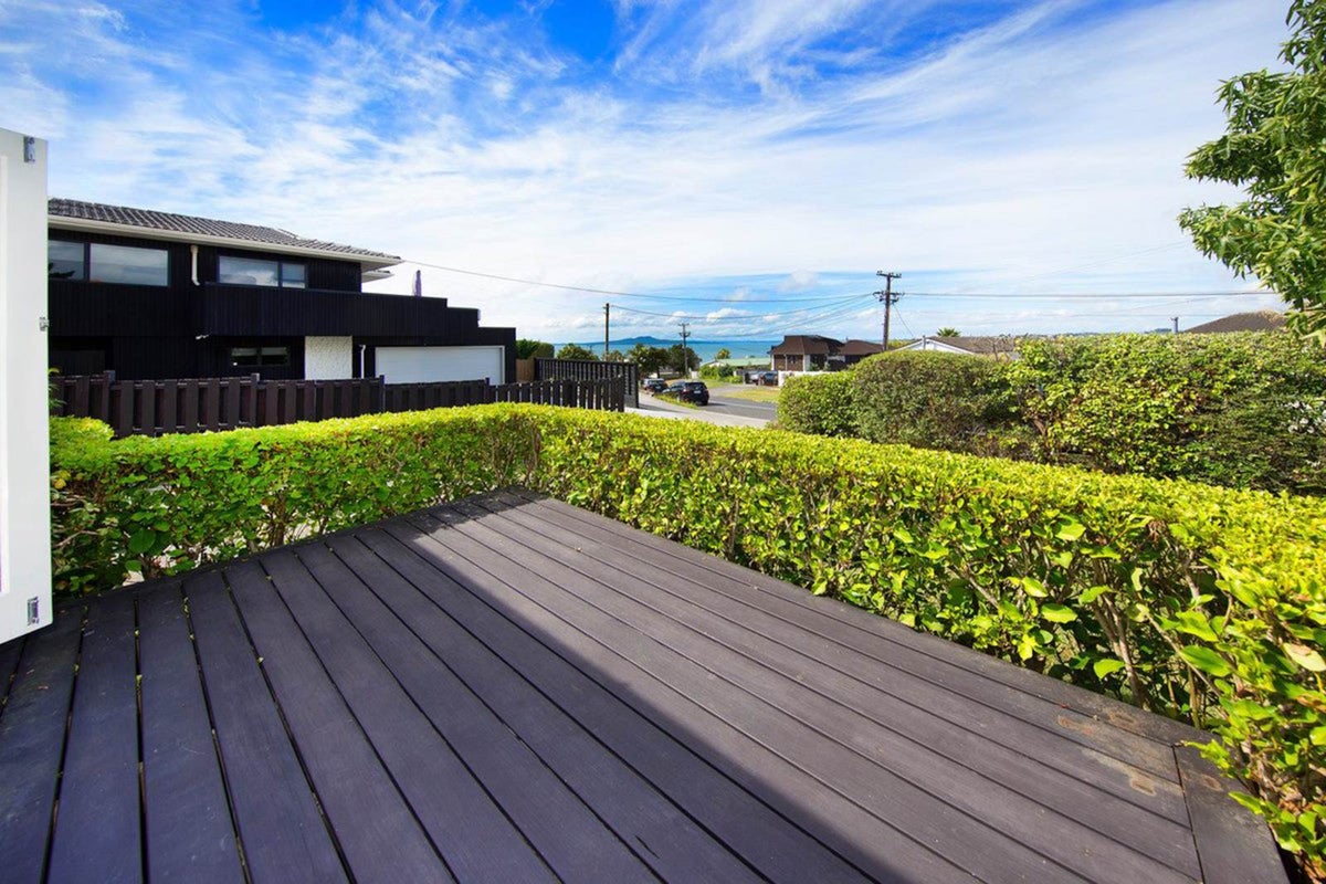 1/8 Orchard Road, Waiake, Auckland - Carousel 2